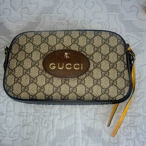 Gucci- Neo Vintage GG Supreme Messenger Bag